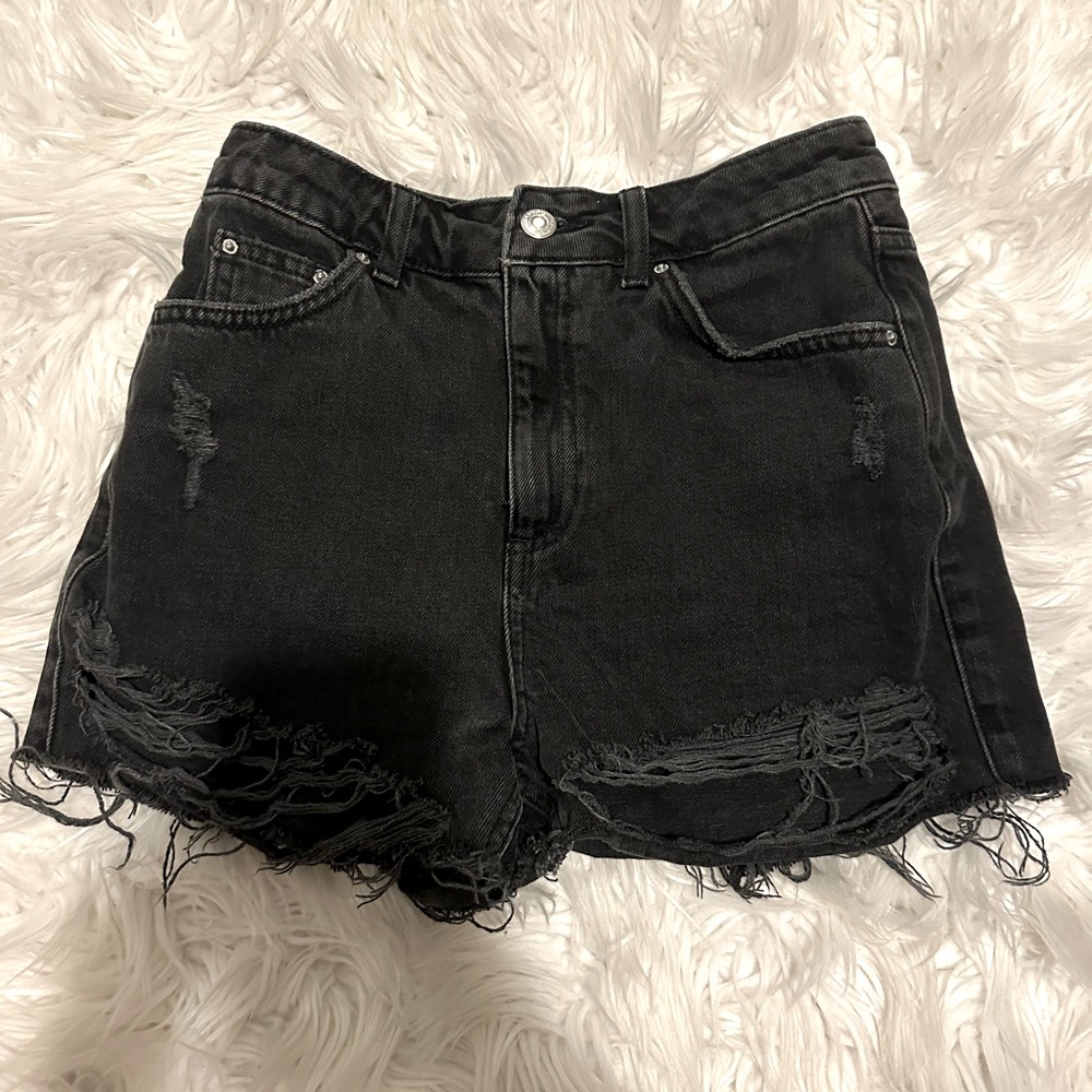 TOPSHOP DISTRESSED HIGH WAISTED DENIM SHORTS